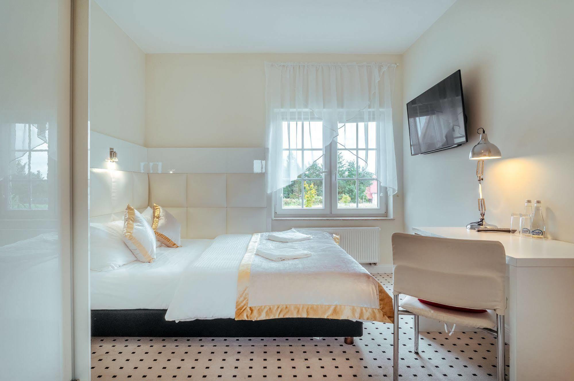 Apartamenty M&M Mikołajki エクステリア 写真